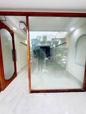 Nhà mặt tiền kinh doanh 4x16m, khu trung tâm quận 3, giá chỉ 30 triệu