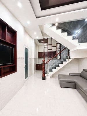 Nhà mới đẹp, hẻm tải 1t2l 4pn ngay phạm văn đồng