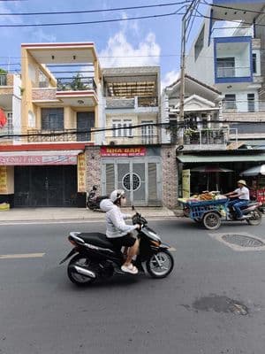 Nhà 5x19m đúc 3 tấm mặt tiền Bà Điểm 5