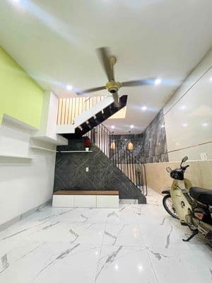Bán nhà Hồng Bàng Q11, DT 3m6 x 9m , 2PN Ko Lộ Giới , CHỈ 3Tỷ45