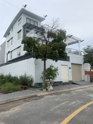 Bán gấp lô đất biệt thự The Seasons ngay Lotte giá 8.9 tỷ. DT 10x20