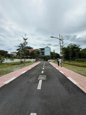chỉ hơn 2 tỷ, đất cạnh chợ hòa lạc