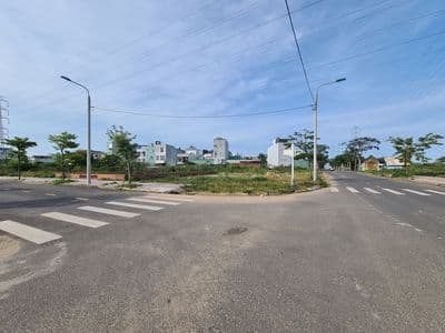 Bán đất lô góc đường lê hồng sơn & trung lương 9,hòa xuân