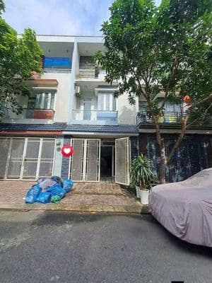 Cho thuê nhà 1 Trệt 2 Lầu gần Làng Đại học và chợ Đông Hoà