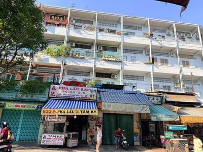 Bán Chung Cư 819 Nguyễn Traĩ 83m2 Sổ đỏ chỉ 2.4 tỷ