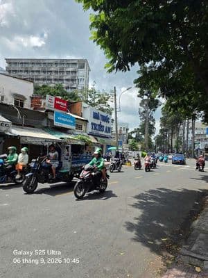 Nhà mặt tiền đường thuận kiều