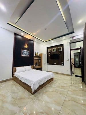 Cho thuê nhà 3 tầng đường: an thượng - 5 phòng - kề biển