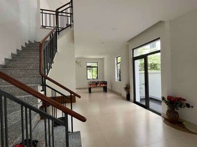 Cho Thuê Tầng Trệt Lakeview City 60m2 Có 2M Hong Lối Đi 10Triệu