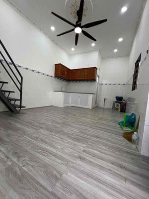 bán nhà nhỏ chợ Nữ D Công