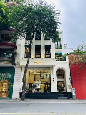 Mặt tiền 9m đối diện công trường lam sơn trung tâm thương hiệu quận 1