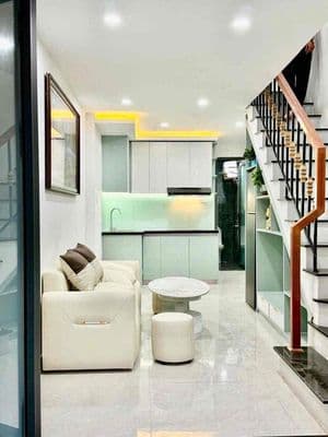 Nhà 2 tầng mới 100% – gần biển nguyễn tất thành