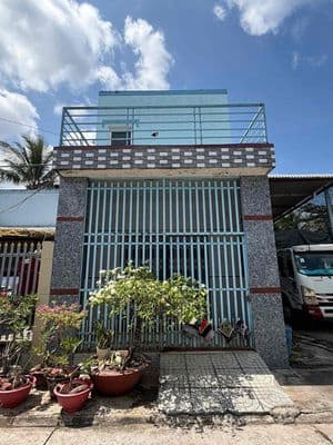 Bán nhà Ql60 sổ hồng thổ cư 550tr tiện kinh doanh buôn bán