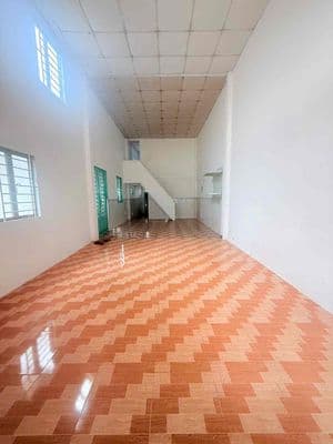 Cho thuê gấp căn nhà 1 trệt 1 lửng