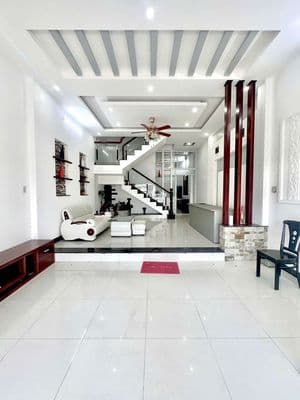 Nhà 2 Lầu 4PN Có Nội Thất KDC Hưng Phú 13 triệu