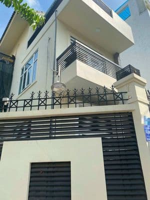 Cho thê nhà góc 2 mt lê đức thọ 6x20m trệt 2 lầu - góc 2mt hẻm xe tải