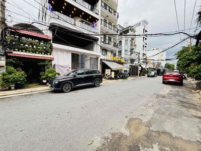 6 tỷ ô tô quay đầu - 4 tầng - 50m2 - ngay khu emart phan huy ích