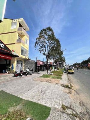 Cho thuê nhà trệt 3 lầu mặt tiền Võ Văn Kiệt, Ninh Kiều, Cần Thơ