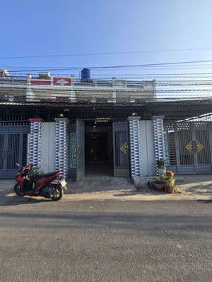 bán nhà mặt tiền đường nhựa long trạch