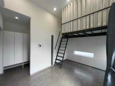 Căn hộ có gác siêu rộng ban công to ngay công viên làng hoa