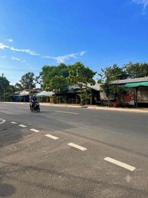 Tỉnh lộ 15, gần chợ Phú Hoà Đông, 5x20m, nhỉnh 2đ (TL)