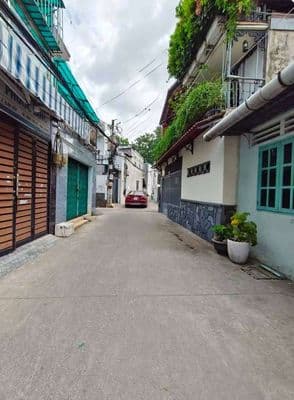 Nhà 3 tầng mới full nội thất - 40m2 hẻm xe hơi gần vincom phan văn trị