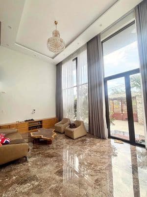 Biệt thự 4 phòng ngủ tại trung tâm hòa xuân