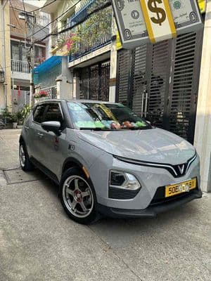 Đường xe hơi - Nguyễn Văn Lượng - 4 tỷ - 3 tầng 4 phòng ngủ