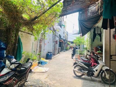 Linh trung - 200m2 ( 10x20) - chỉ 57,5tr/m2 - dòng tiền 20tr/ tháng.