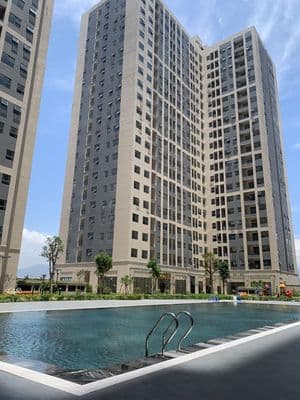 Cho thuê căn hộ 2 phòng ngủ view sông thoáng mát