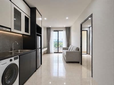 KHÓ TIN! 1n1k 40m2 6x, nhà mặt đường giặt riêng, ban công Xuân Đỉnh