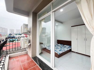 2 ngủ 1 khách ban công siêu lớn ô tô đỗ cửa ngay công viên hoà bình