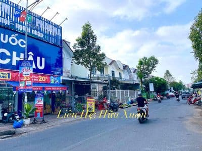 Nhà Cho Thuê Khu Dân Cư Hoàng Quân, 3 phòng ngủ có máy lạnh, đậu ô tô
