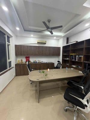 Cho thuê văn phòng nhỏ phù hợp công ty ít người