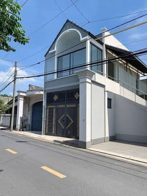Cho thuê nhà fun nội thất mt giá 10tr