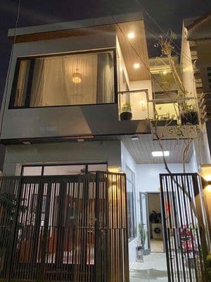 Nhà trệt lầu 6x10m 3phòng 3wc full nội thất hẻm ô tô Hoàng Quốc Việt.