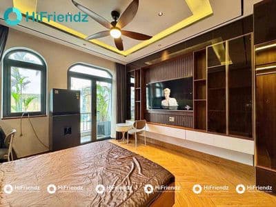 Chdv ban công full nội thất luxury ngay công viên làng hoa