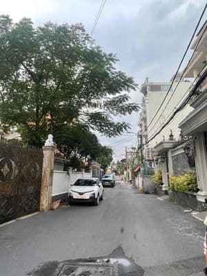 Bán gấp HXH Dương Quảng Hàm- khu VIP, dòng tiền~5-6%/năm, nhỉnh 11tỷ