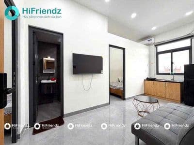 Trống 2 phòng ngủ 1 phòng khách thang máy sân thượng full nội thất