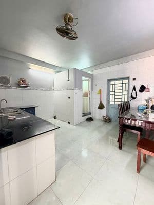 Nhà trệt lửng lầu 2PN đường Trần Hưng Đạo nối dài 7 triệu