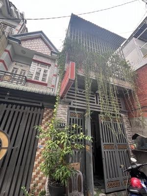 Bán nhà diện tích 57m² – 2pn, 2wc – có sân phơi, giếng trời, phòng thờ