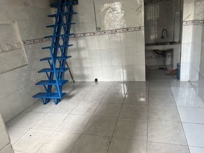 Nhà nhỏ nguyên căn 2 tầng đúc