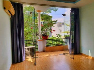 Phạm Thế Hiển.(4m x 20m).Sổ hồng riêng.