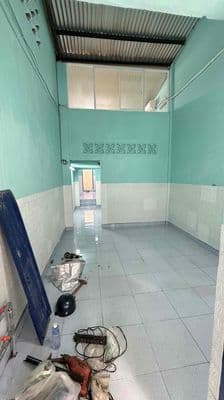 Nhà rộng kiên cố giá tốt quang trung