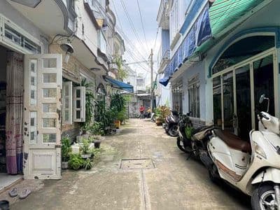 Nhà bùi quang là đẹp 2pn 2wc hxh
