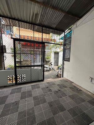 CHO THỌ NHÀ VƯỜN LÀI 4 x 17 M đúc lửng Sạch đẹp : 2 PN, hẻm 4 M thông