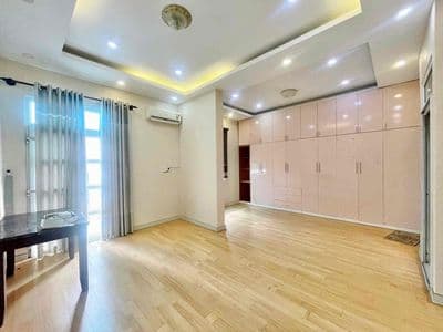 Cho thuê nhà 3pn - 3wc hẻm ô tô - gần hoàng hoa thám