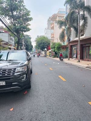 MTKD Nguyễn Hậu, 4.4x17.5m, đúc hầm trệt lửng 3 lầu ST
