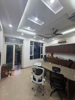 Cho thuê mặt bằng nhỏ đường nội khu Him lam