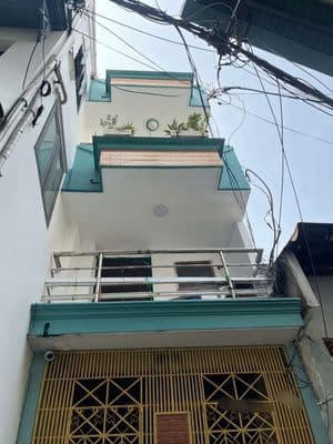 Cho thuê nhà nc hoàng sa p9 q3 đoạn 2 chiều. - 4pn - 2 wc giá 14tr