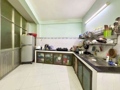 nhà nguyễn anh thủ 5,8 x 16 xây 2lâu 4ph ngủ 3 wc hẻm xe tải shr